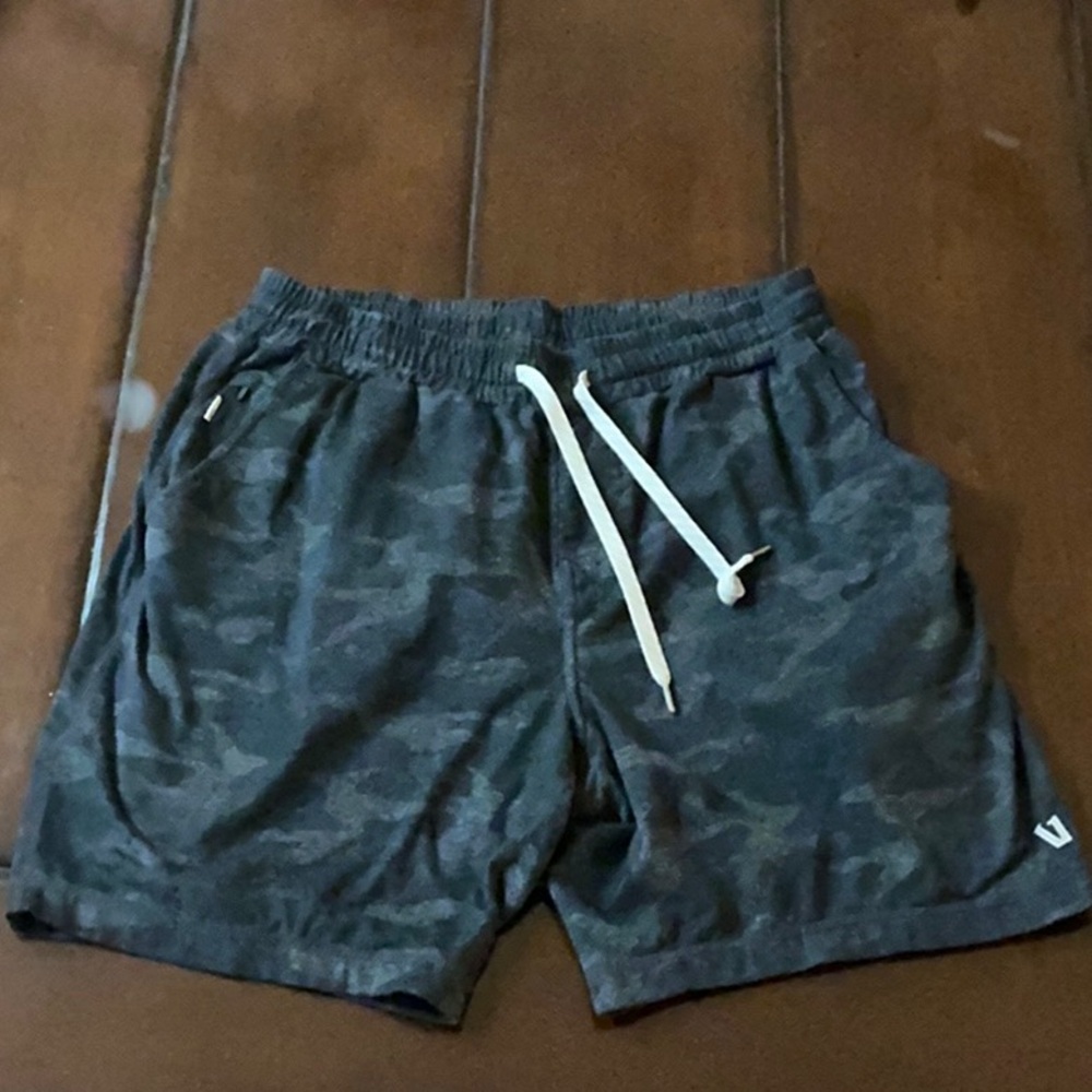 Vuori Black Athletic Shorts with Elastic Waistband and Drawstring